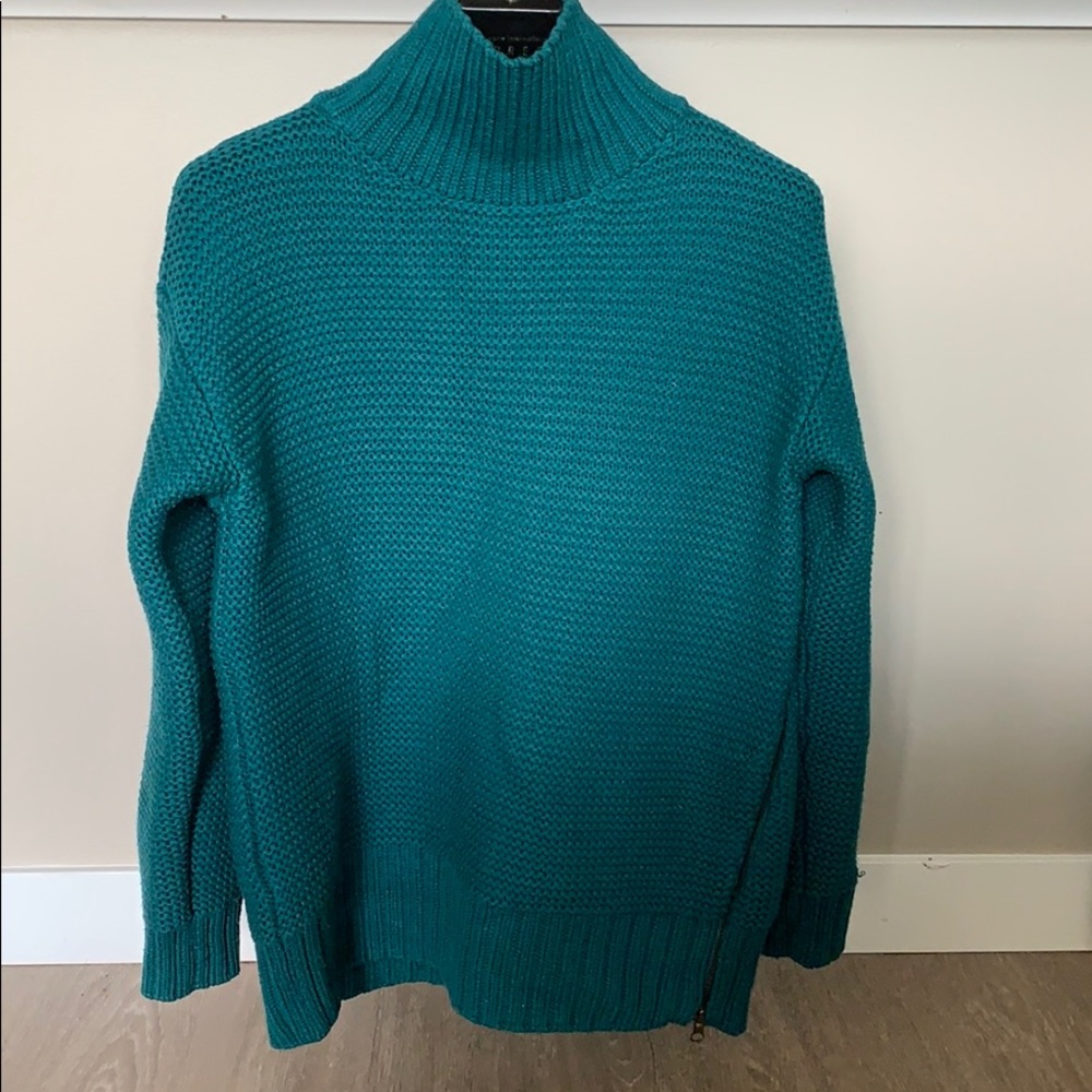 Lululemon Women’s Merino Wool Long-Sleeve Turtleneck Sweater